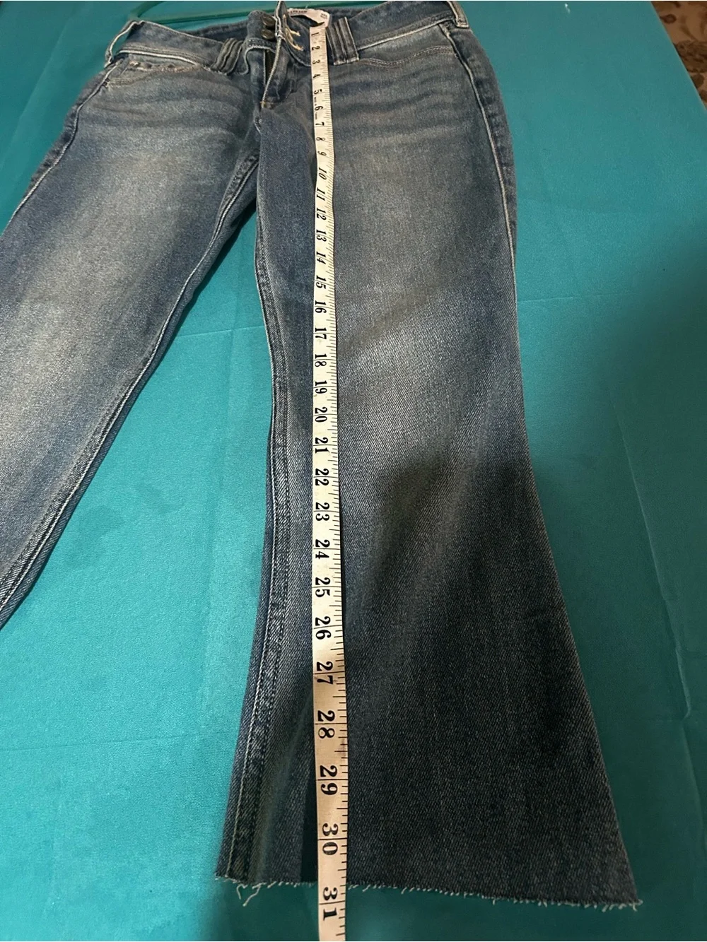 Hollister Medium Blue Washed Denim Jeans 26 SHORT